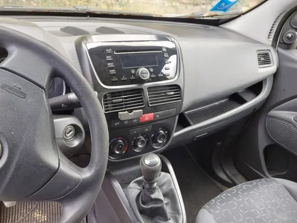 6#7455 Furgone Fiat Doblò