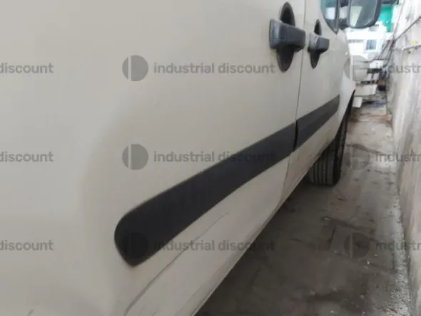 2#9698 Furgone Fiat Doblò