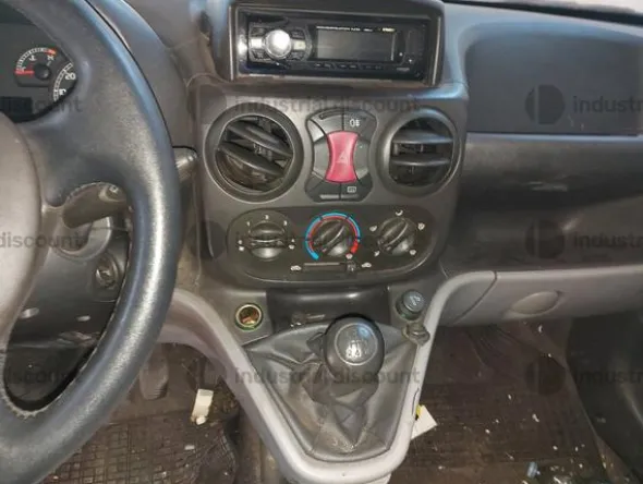 2#9698 Furgone Fiat Doblò