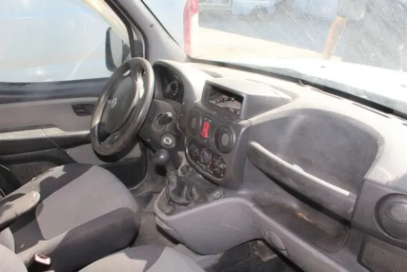2#6285 Furgone Fiat Doblò