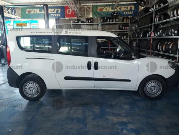 5#9643 Furgone Fiat Doblò