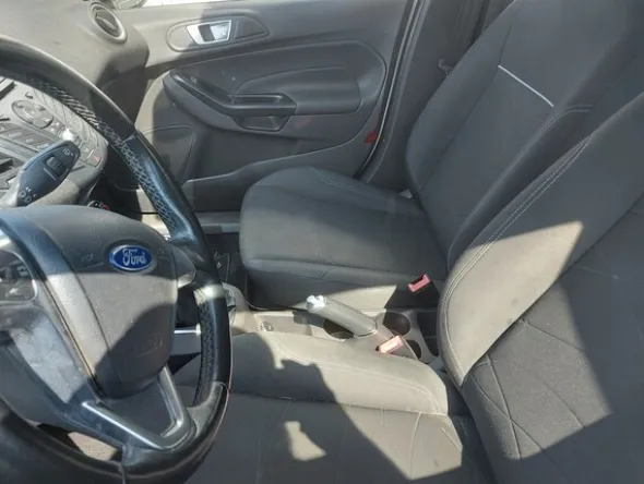 7#6393 Furgone Ford Fiesta