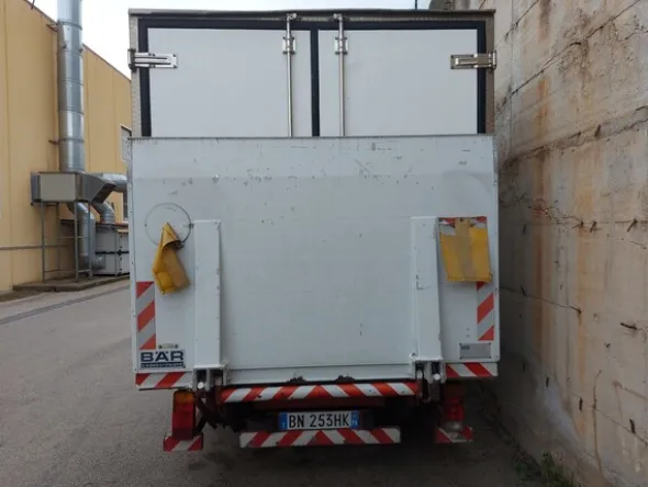 13#7533 Furgone isotermico Iveco 35c13