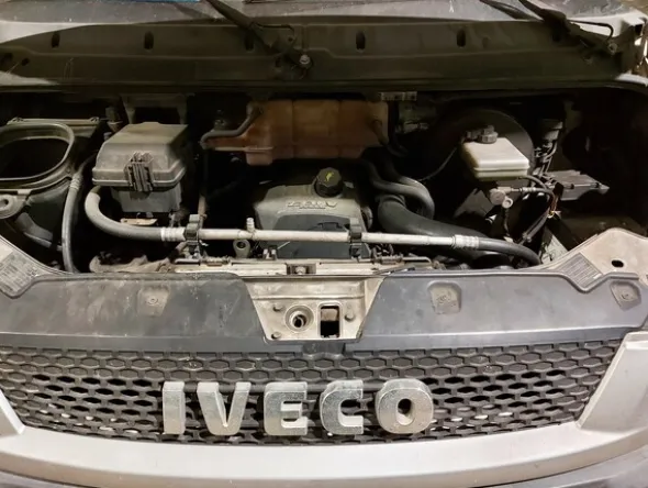 13#7725 Furgone Iveco