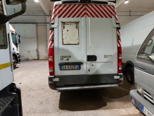 13#7725 Furgone Iveco
