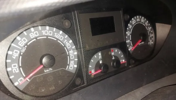 17#6815 Furgone Iveco