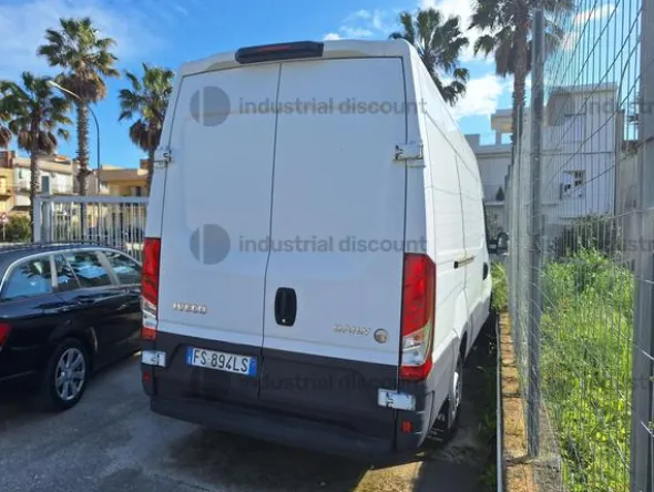 1#9966 Furgone Iveco