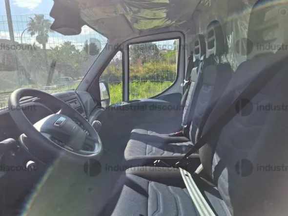 1#9966 Furgone Iveco