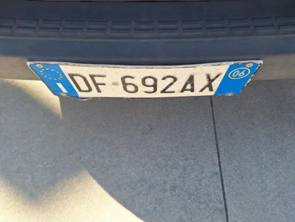 4#8339 Furgone Iveco Daily