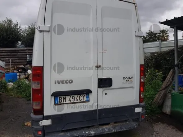 2#9863 Furgone Iveco Daily
