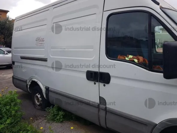 2#9863 Furgone Iveco Daily