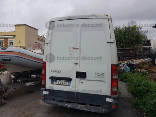 2#9863 Furgone Iveco Daily