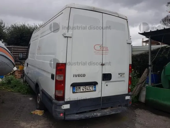 2#9863 Furgone Iveco Daily