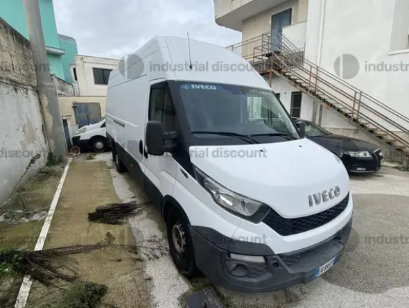 4#9748 Furgone Iveco Daily