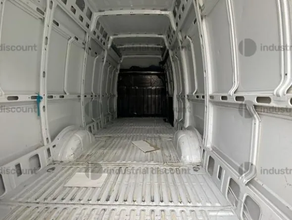 4#9748 Furgone Iveco Daily