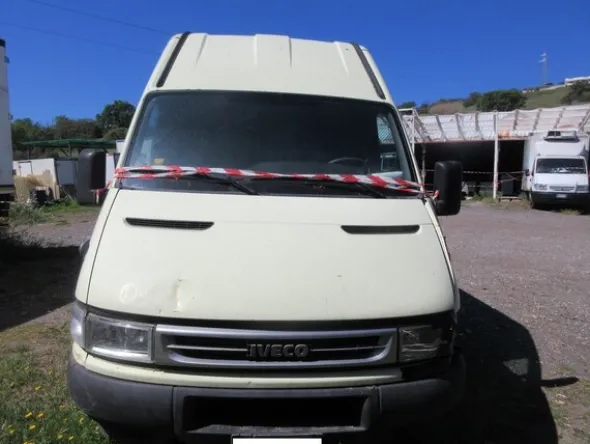 1#7532 Furgone Iveco Daily