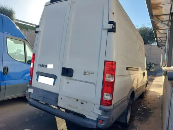 3#8158 Furgone Iveco Daily 35C12 2.3 HPI