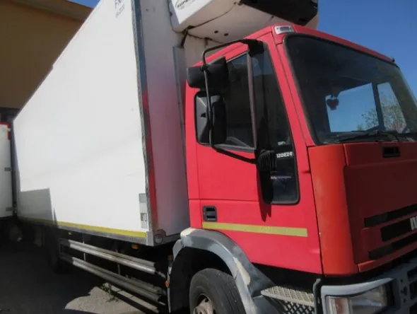 6#7070 Furgone Iveco Tector