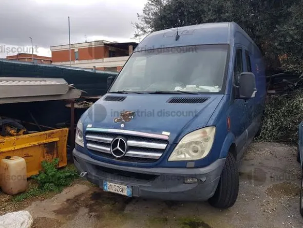 1#9863 Furgone Mercedes Daimler