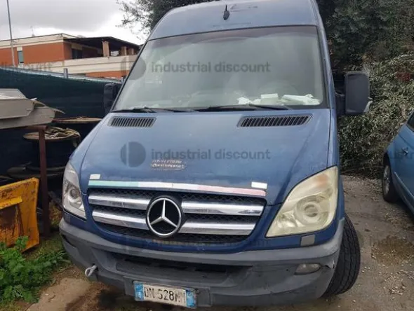 1#9863 Furgone Mercedes Daimler