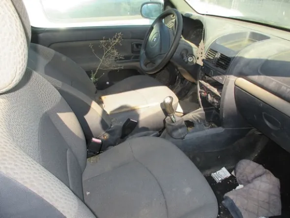 4#7037 Furgone Renault Clio