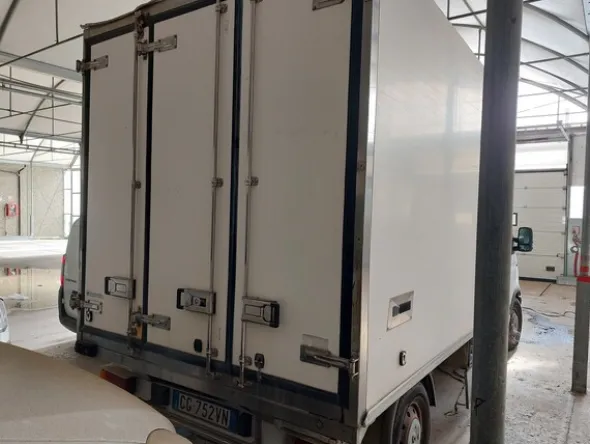 26#77140 Furgone Renault Master