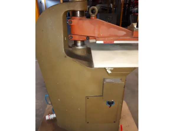Fustellatrice ATOM 303 - L Super