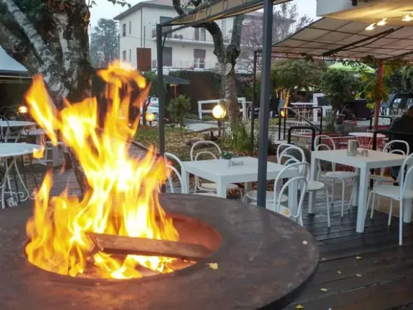 #25905 Garden Café: bar caffetteria e piccola ristorazione