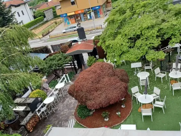 #25905 Garden Café: bar caffetteria e piccola ristorazione
