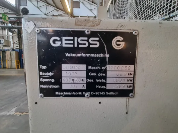 GEISS DU2040T7 - Termoformatrice da lastra twin-sheet