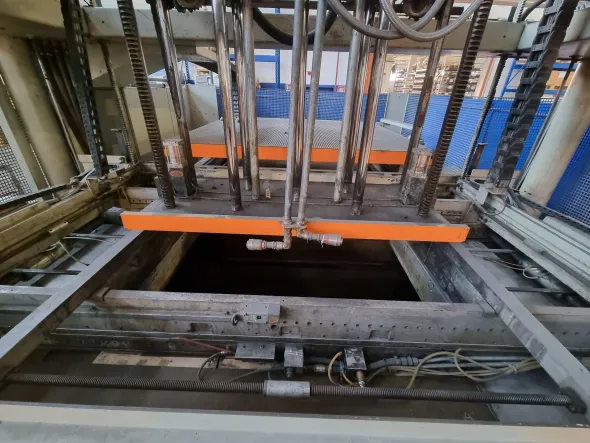 GEISS DU2040T7 - Termoformatrice da lastra twin-sheet