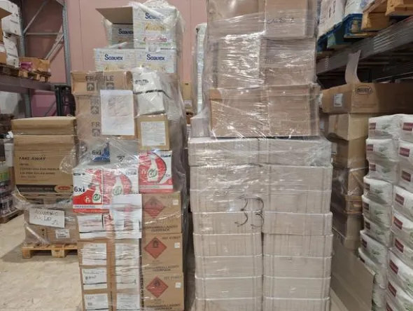 1#8653 Giacenze di imballaggi e packaging e prodotti alimentari