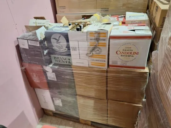 1#8653 Giacenze di imballaggi e packaging e prodotti alimentari