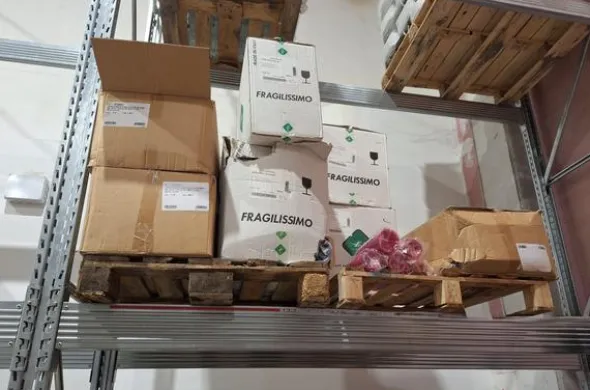 1#8653 Giacenze di imballaggi e packaging e prodotti alimentari