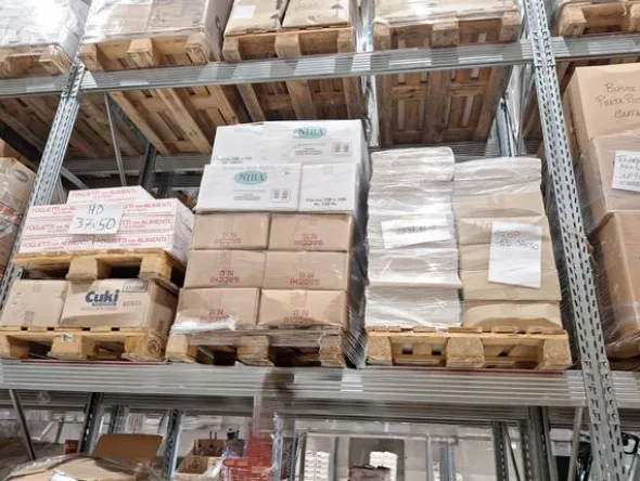 1#8653 Giacenze di imballaggi e packaging e prodotti alimentari