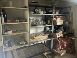 10#8083 Giacenze di magazzino di legno e marmo