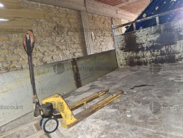 21#10037 Giacenze di merce per l'edilizia e l'idraulica