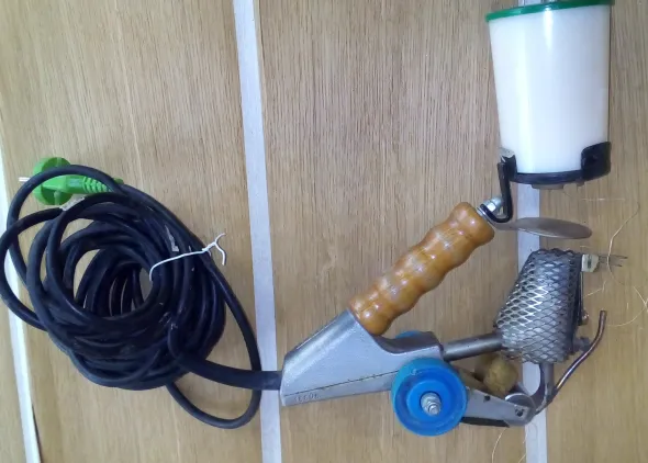 Giuntatrice Kuper a filo a caldo pre-collato Manuale