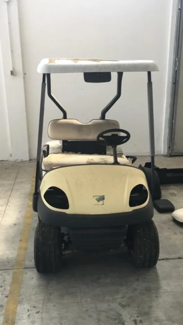 16#4979 Golf Car