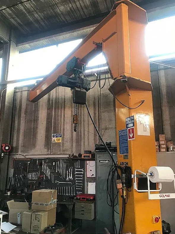 Gru a bandiera Airon con paranco Demag 2.000 kg