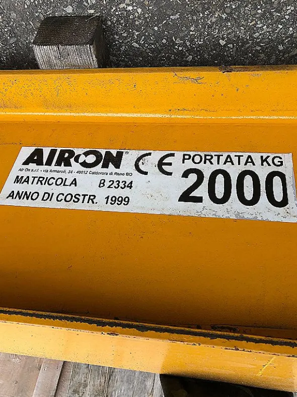 Gru a bandiera Airon con paranco Demag 2.000 kg