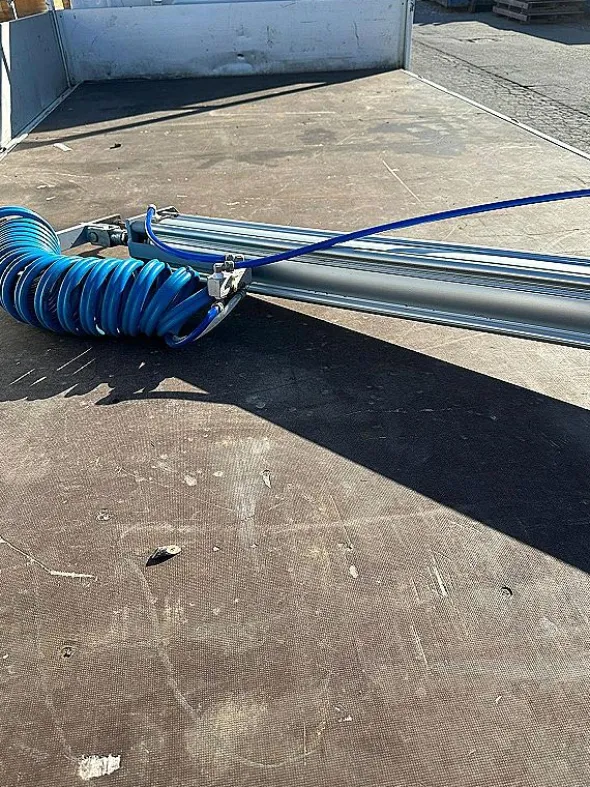Gru a bandiera con pinza portata 200 kg