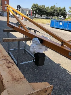 Gru a bandiera 2000 kg