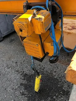 Gru a bandiera 2000 kg