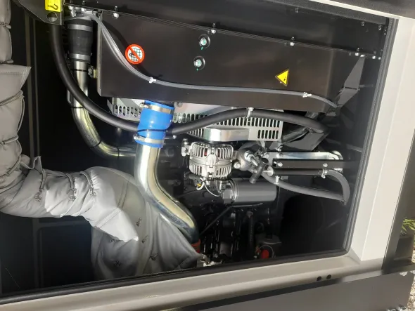 Gruppo elettrogeno 124kva 99kw