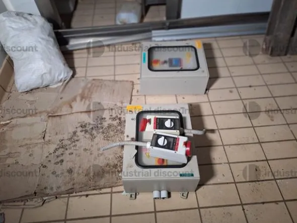 27#9389 Gruppo Frigorifero e trattamento ariaQuadro elettrico di distribuzioneQuadro elettrico di automazione