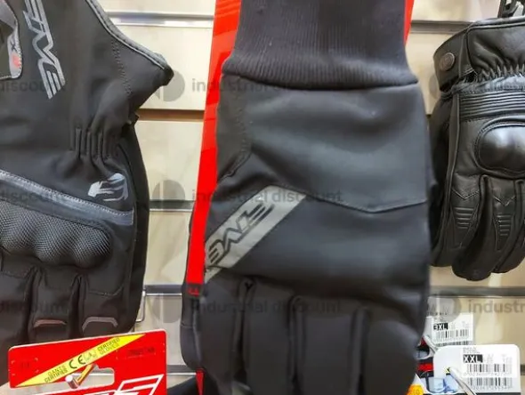 19#9358 Guanti da moto Jollysport e Tucano