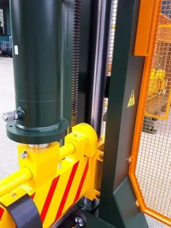GUILLOTINE REEL SLITTER 1.500x1.250 mm. 7,5 kw IN STOCK