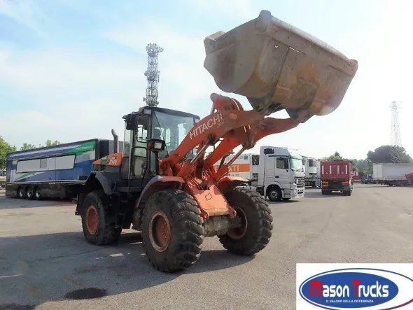 HITACHI ZW180, pala gommata, 2009