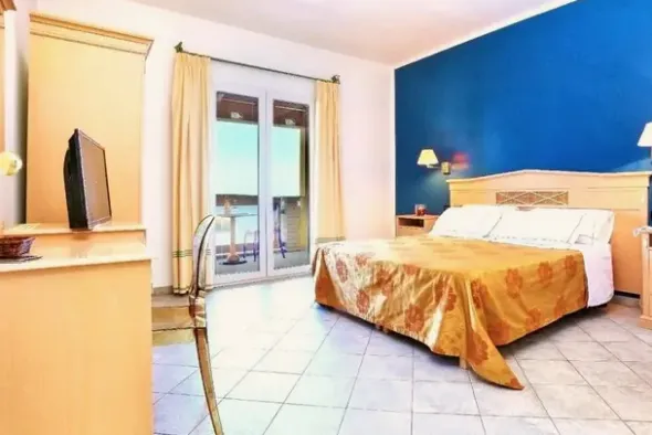 #2537180 Hotel attrezzato con ristorante vista mare